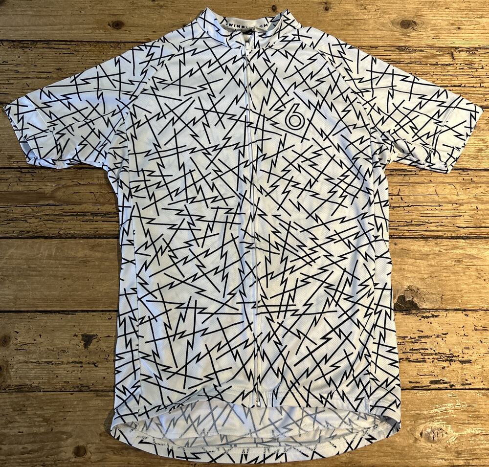 Twin Six Women’s Size M White Black Pattern Short Sleeve Cycling Shirt